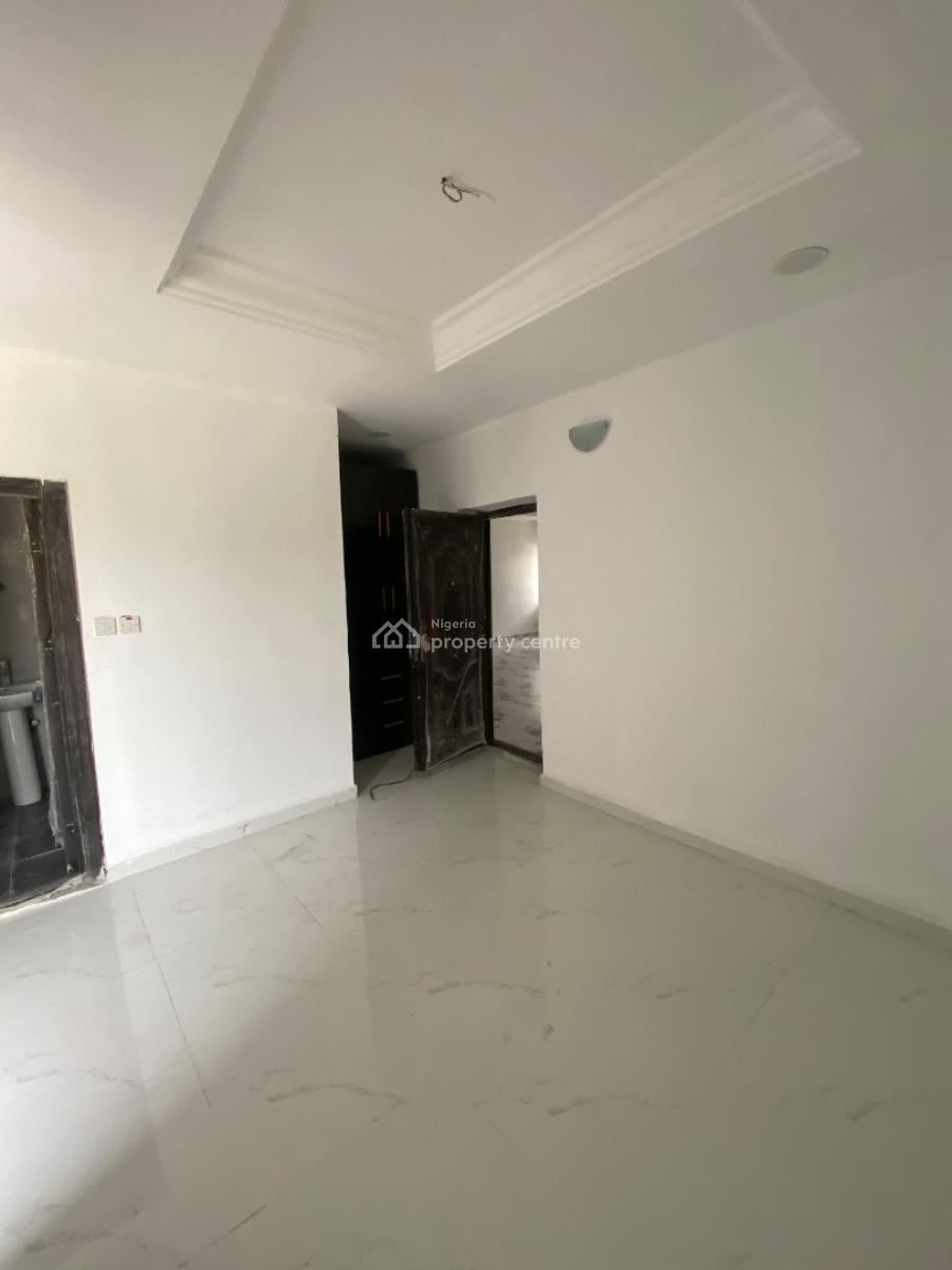 Magnificent Two Bedroom Apartment, in an Estate Close to Blenco Supermarket Sangotedo, Ajah, Lagos, Flat / Apartment for Rent