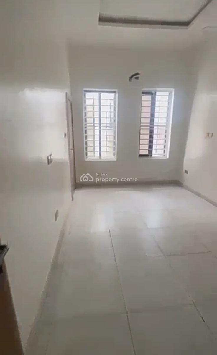 Semi Masters  Upstairs Bedroom Inside a Shared Duplex { Video}, Emcel Garden Estate Orchid Road, Lekki, Lagos, Self Contain (single Rooms) for Rent