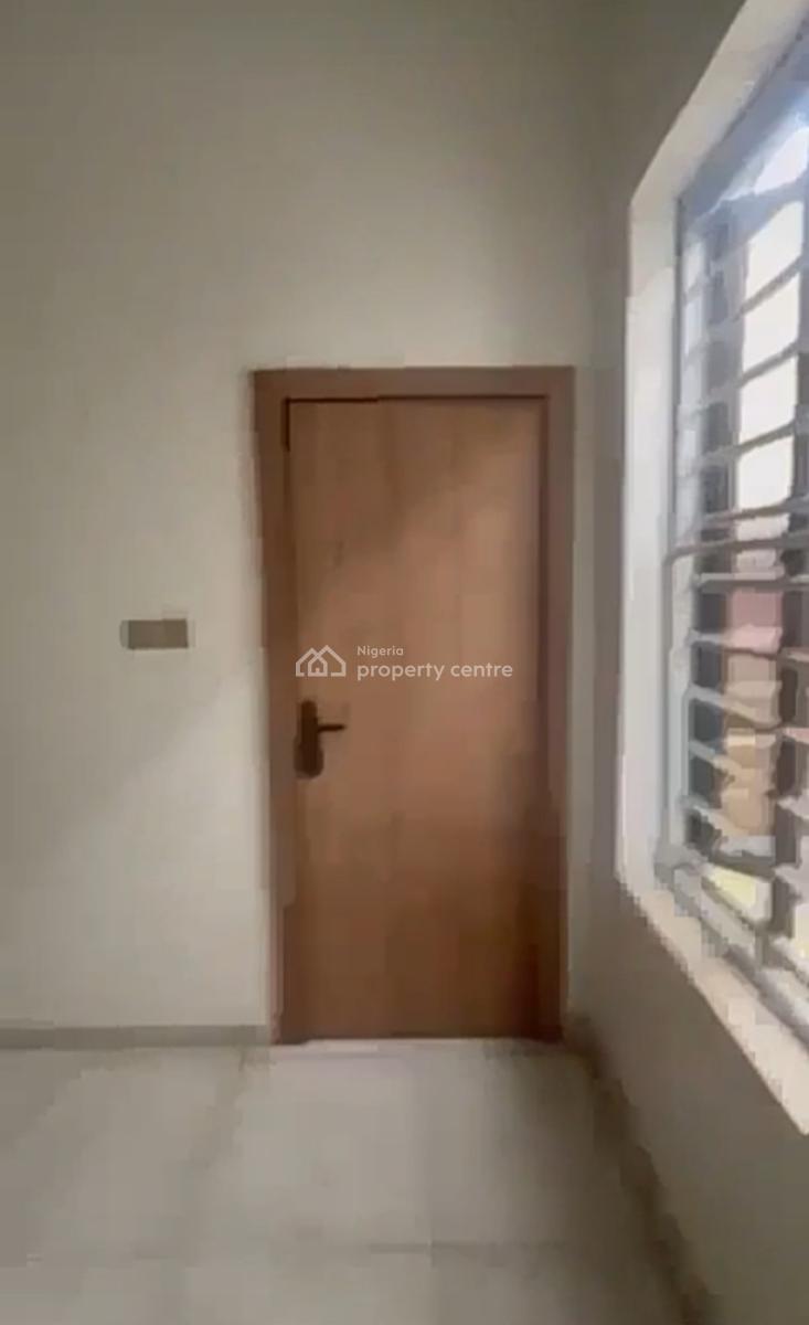 Semi Masters  Upstairs Bedroom Inside a Shared Duplex { Video}, Emcel Garden Estate Orchid Road, Lekki, Lagos, Self Contain (single Rooms) for Rent