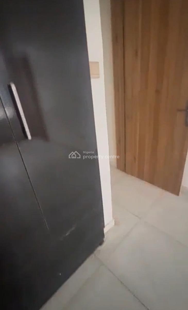 Semi Masters  Upstairs Bedroom Inside a Shared Duplex { Video}, Emcel Garden Estate Orchid Road, Lekki, Lagos, Self Contain (single Rooms) for Rent