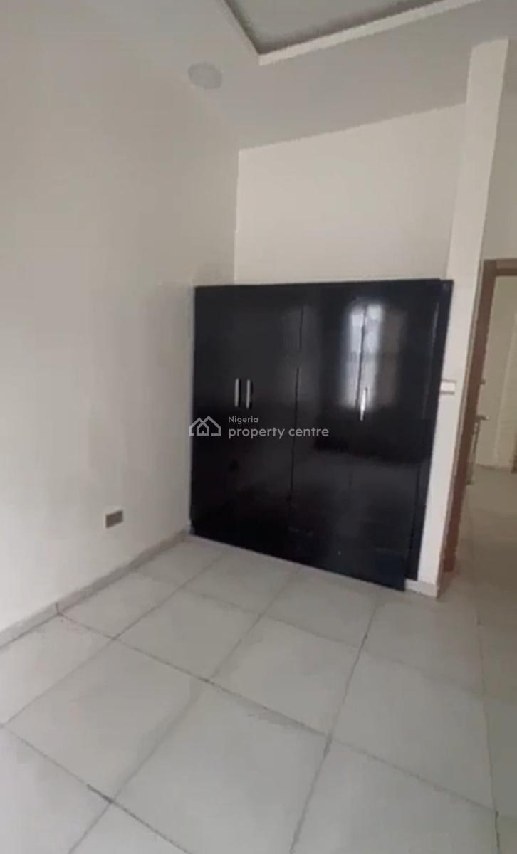 Semi Masters  Upstairs Bedroom Inside a Shared Duplex { Video}, Emcel Garden Estate Orchid Road, Lekki, Lagos, Self Contain (single Rooms) for Rent