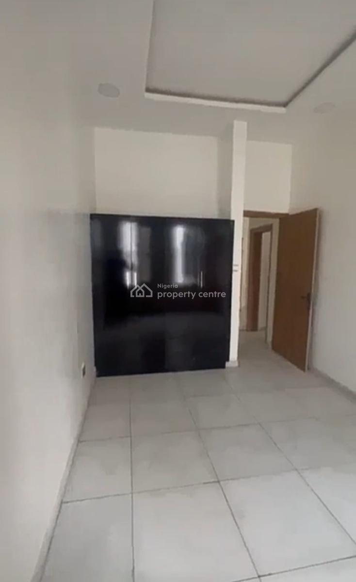 Semi Masters  Upstairs Bedroom Inside a Shared Duplex { Video}, Emcel Garden Estate Orchid Road, Lekki, Lagos, Self Contain (single Rooms) for Rent