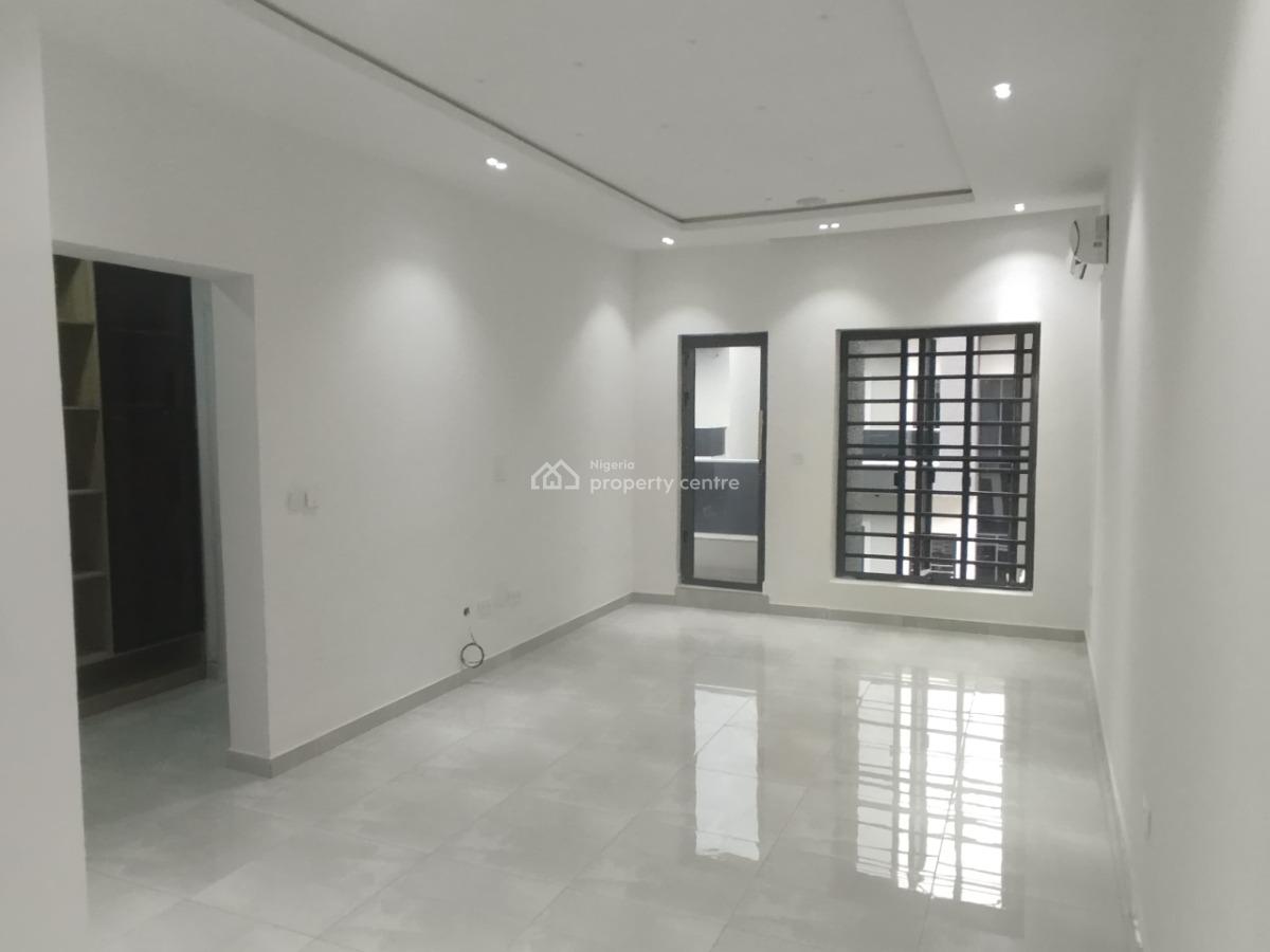 Luxury Built 3 Bedroom Apartment with a Bq, Lekki Phase 1, Lekki, Lagos, Flat / Apartment for Rent