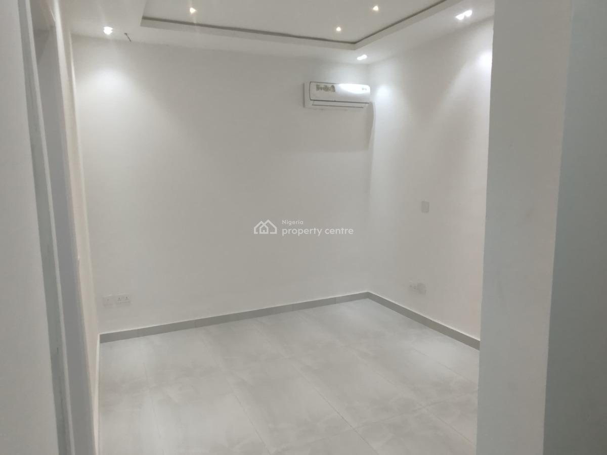 Luxury Built 3 Bedroom Apartment with a Bq, Lekki Phase 1, Lekki, Lagos, Flat / Apartment for Rent