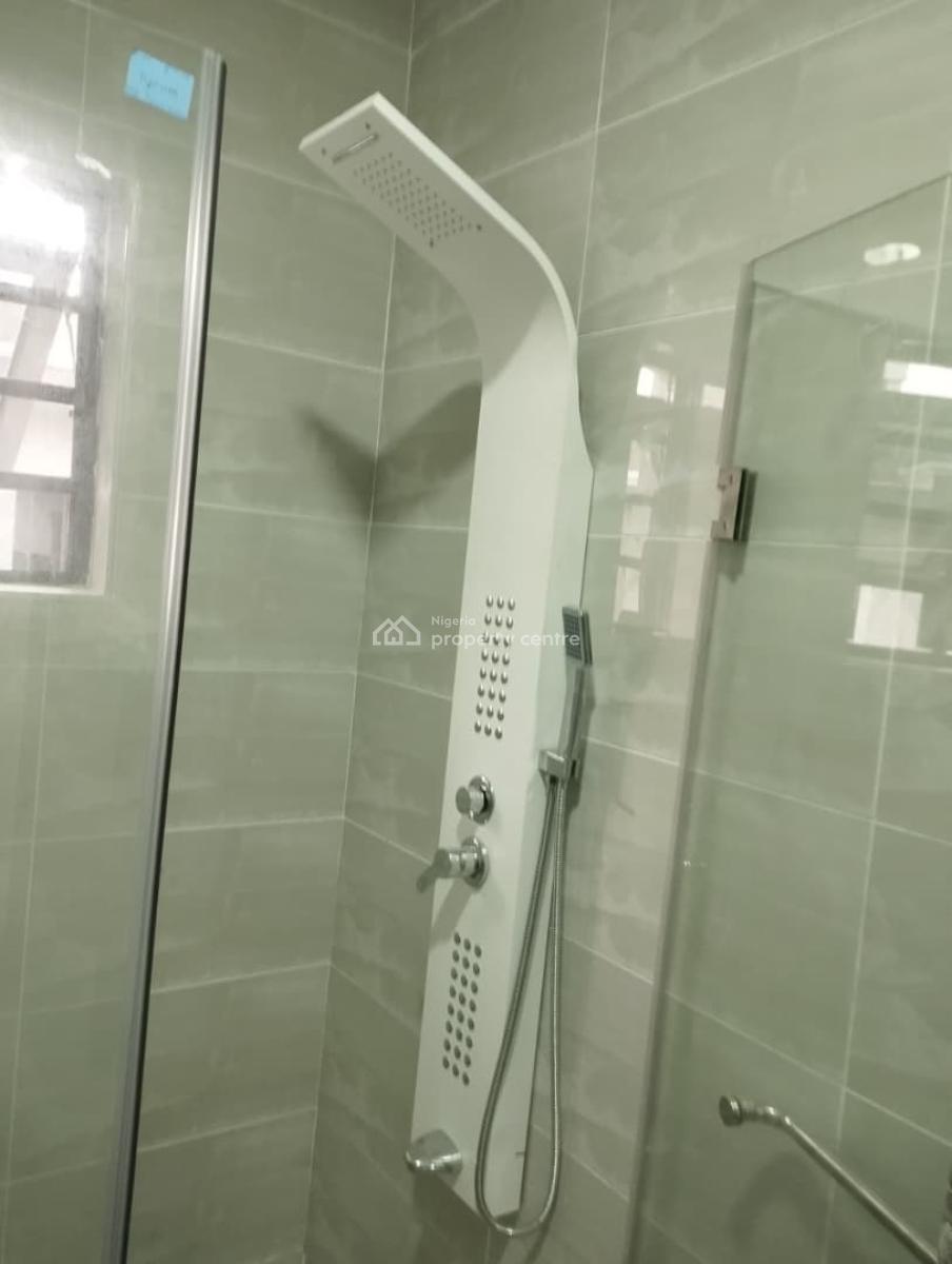 Luxury Built 3 Bedroom Apartment with a Bq, Lekki Phase 1, Lekki, Lagos, Flat / Apartment for Rent