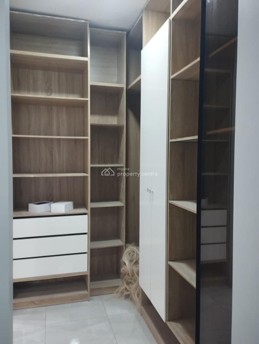 Luxury Built 3 Bedroom Apartment with a Bq, Lekki Phase 1, Lekki, Lagos, Flat / Apartment for Rent