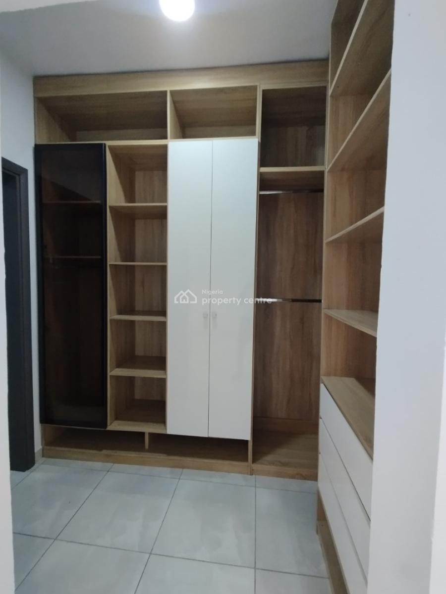 Luxury Built 3 Bedroom Apartment with a Bq, Lekki Phase 1, Lekki, Lagos, Flat / Apartment for Rent