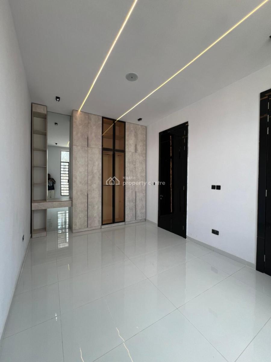 Spacious Luxury 5 Bedroom Fully Detached Duplex with Bq, Ikota, Lekki, Lagos, Detached Duplex for Sale
