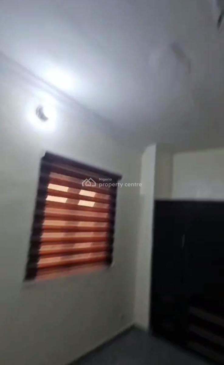 Decent Spacious Service Three Bedroom Apartment, Obele Estate Off Ogunlana Drive Junction, Surulere, Lagos, Flat / Apartment for Sale