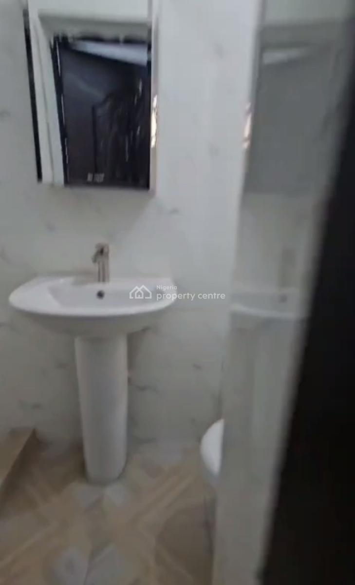 Decent Spacious Service Three Bedroom Apartment, Obele Estate Off Ogunlana Drive Junction, Surulere, Lagos, Flat / Apartment for Sale