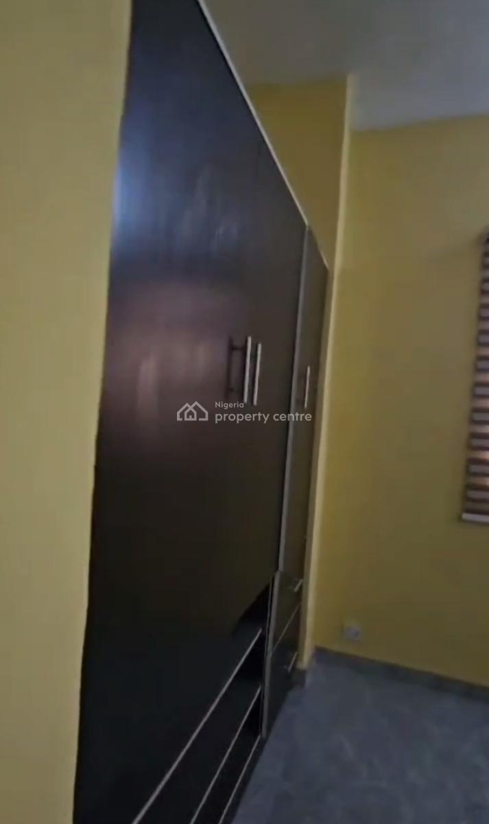 Decent Spacious Service Three Bedroom Apartment, Obele Estate Off Ogunlana Drive Junction, Surulere, Lagos, Flat / Apartment for Sale