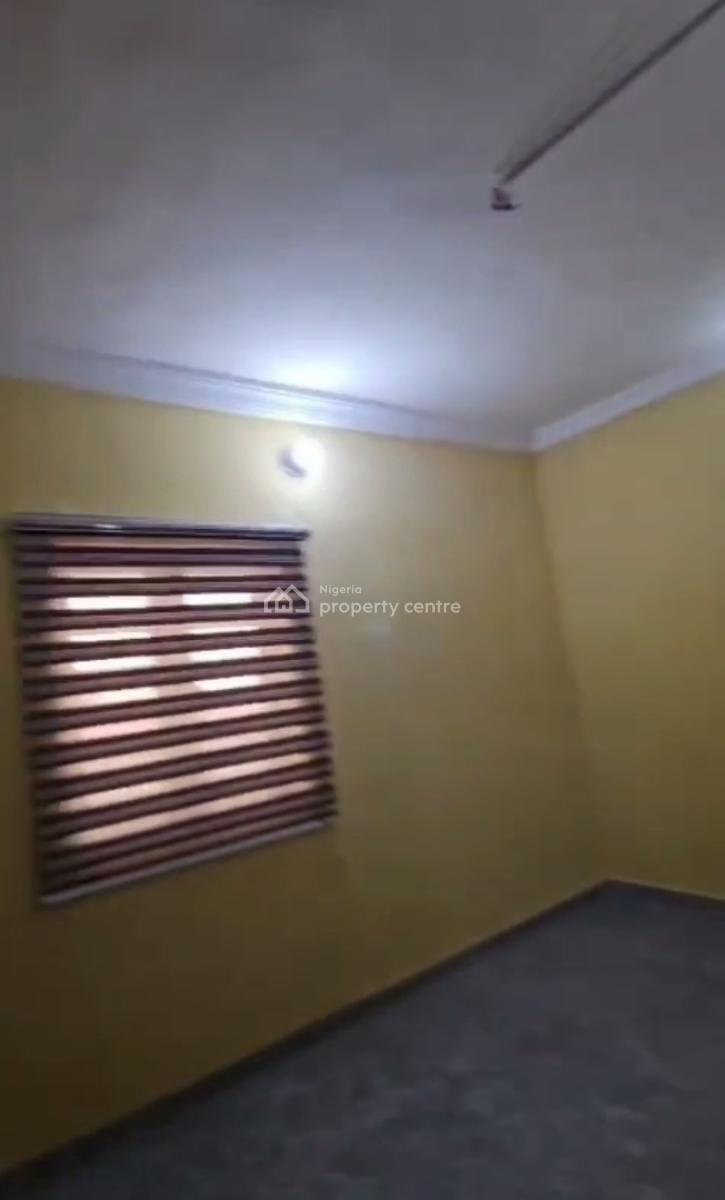 Decent Spacious Service Three Bedroom Apartment, Obele Estate Off Ogunlana Drive Junction, Surulere, Lagos, Flat / Apartment for Sale
