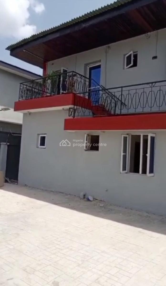 Service Spacious Three Bedroom Apartment, Gra, Gbagada Phase 1, Gbagada, Lagos, Flat / Apartment for Rent