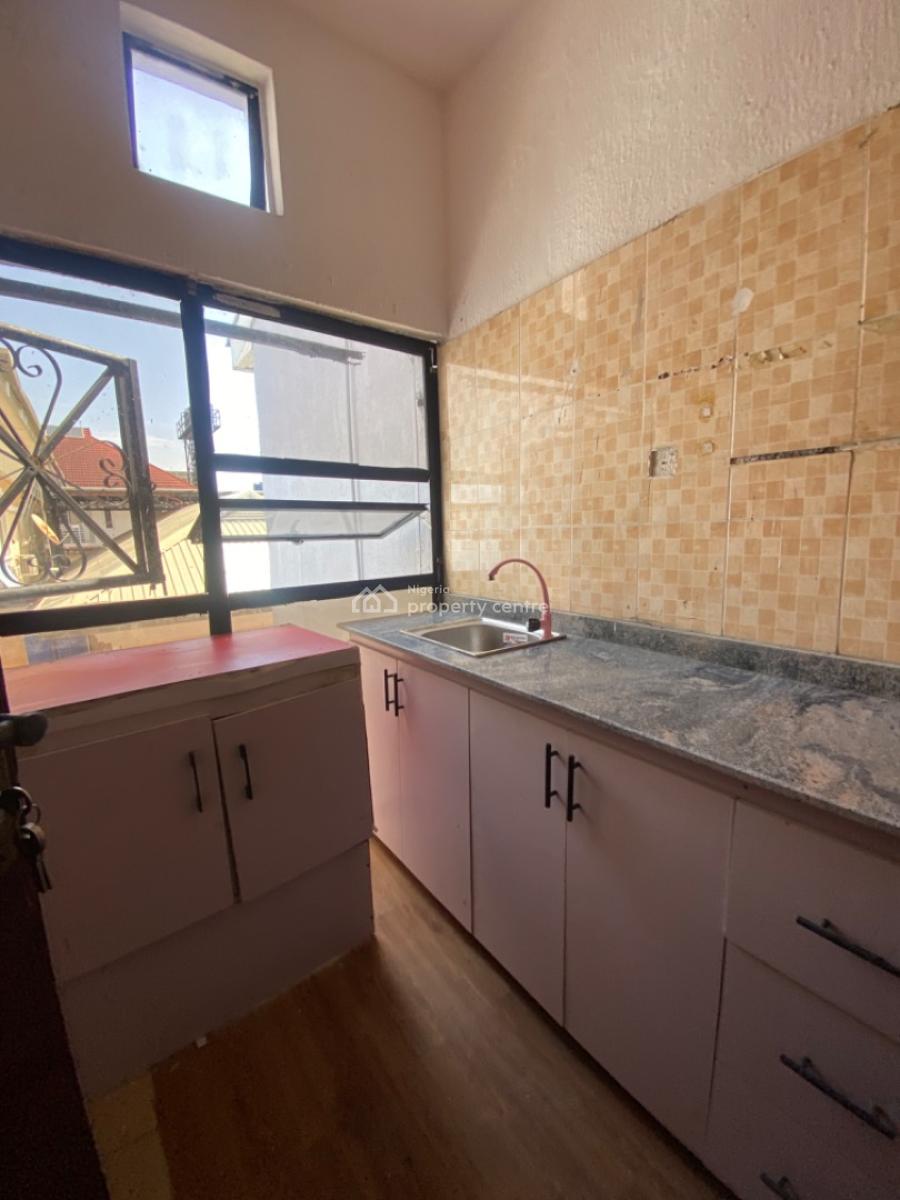 Spacious Studio Apartment in Lekki Phase1, Off Evercare Hospital Lekki Phase1, Lekki Phase 1, Lekki, Lagos, Self Contain (single Rooms) for Rent
