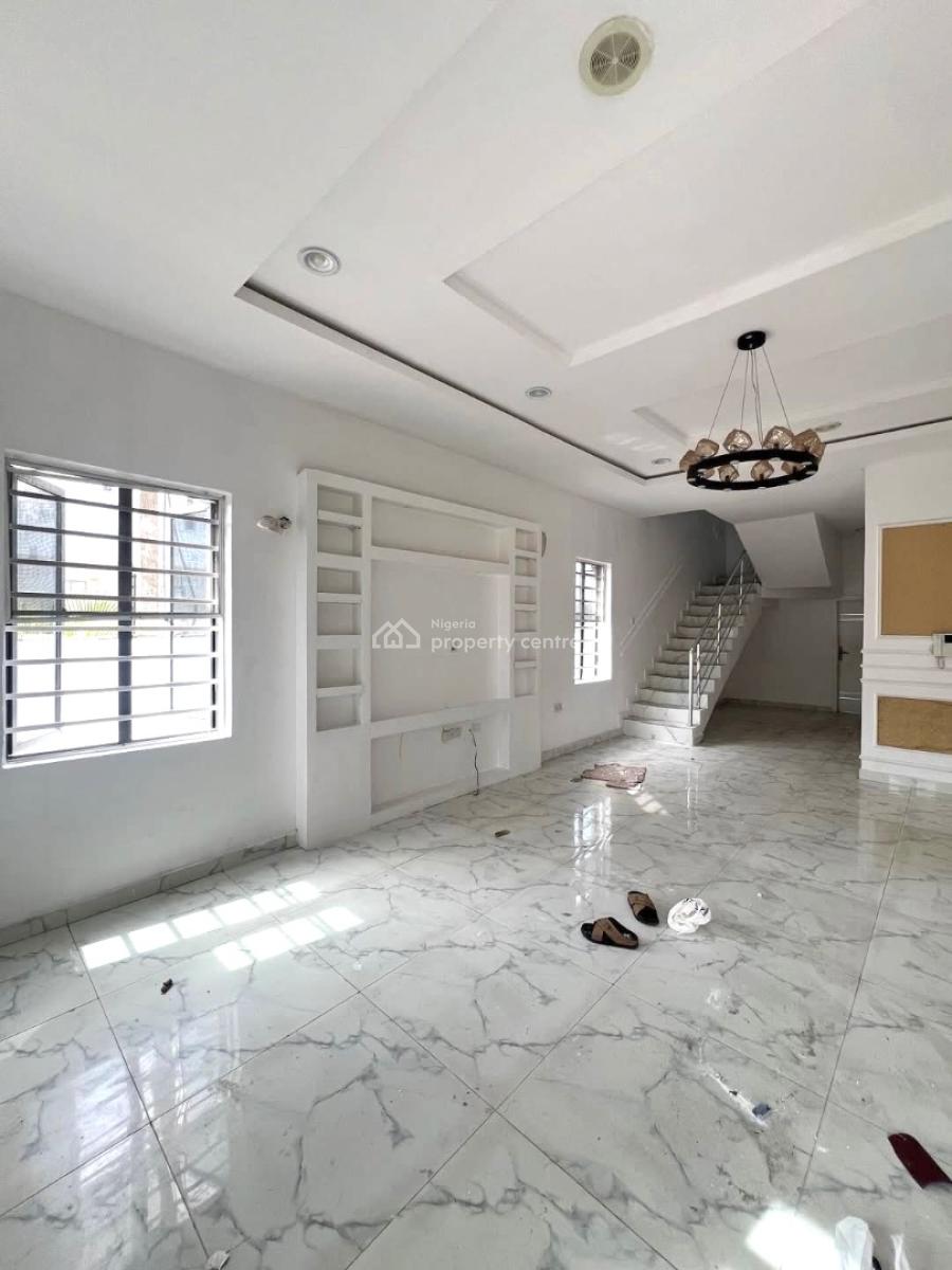 𝐌𝐀𝐈𝐍𝐓𝐀𝐈𝐍𝐄𝐃 5 𝐁𝐄𝐃𝐑𝐎𝐎𝐌 𝐃𝐄𝐓𝐀𝐂𝐇𝐄𝐃 𝐃𝐔𝐏𝐋𝐄𝐗, Chevron, Lekki, Lekki Phase 2, Lekki, Lagos, Detached Duplex for Rent