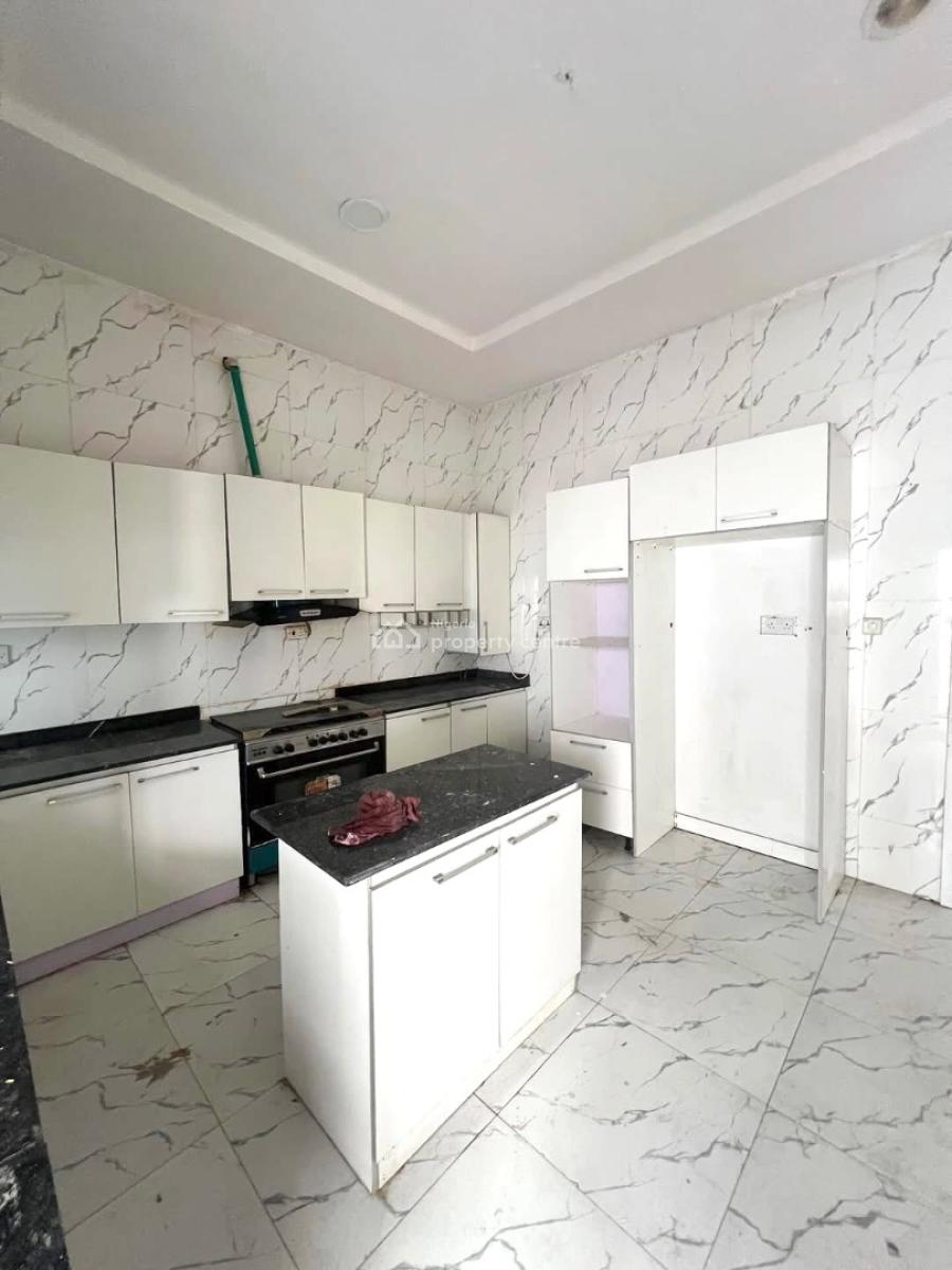 𝐌𝐀𝐈𝐍𝐓𝐀𝐈𝐍𝐄𝐃 5 𝐁𝐄𝐃𝐑𝐎𝐎𝐌 𝐃𝐄𝐓𝐀𝐂𝐇𝐄𝐃 𝐃𝐔𝐏𝐋𝐄𝐗, Chevron, Lekki, Lekki Phase 2, Lekki, Lagos, Detached Duplex for Rent