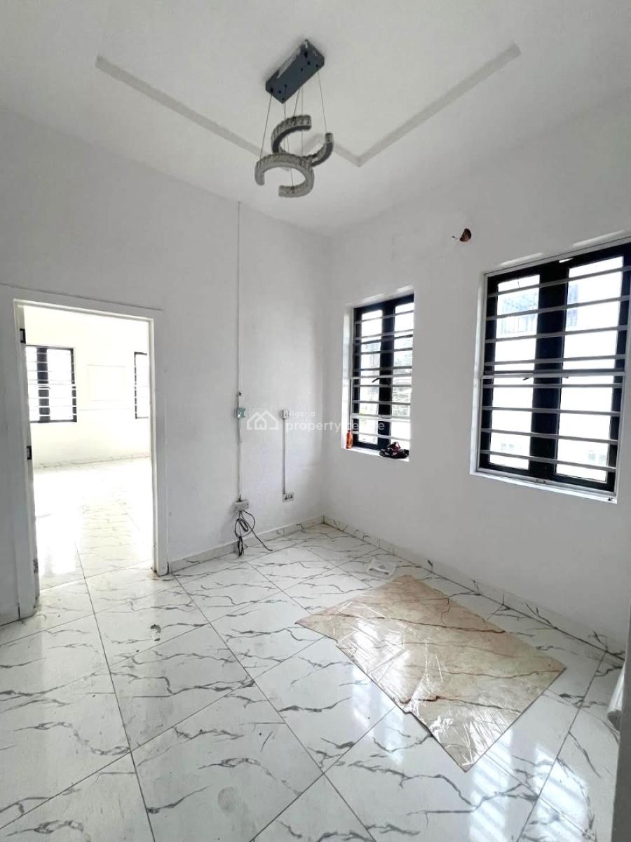 𝐌𝐀𝐈𝐍𝐓𝐀𝐈𝐍𝐄𝐃 5 𝐁𝐄𝐃𝐑𝐎𝐎𝐌 𝐃𝐄𝐓𝐀𝐂𝐇𝐄𝐃 𝐃𝐔𝐏𝐋𝐄𝐗, Chevron, Lekki, Lekki Phase 2, Lekki, Lagos, Detached Duplex for Rent