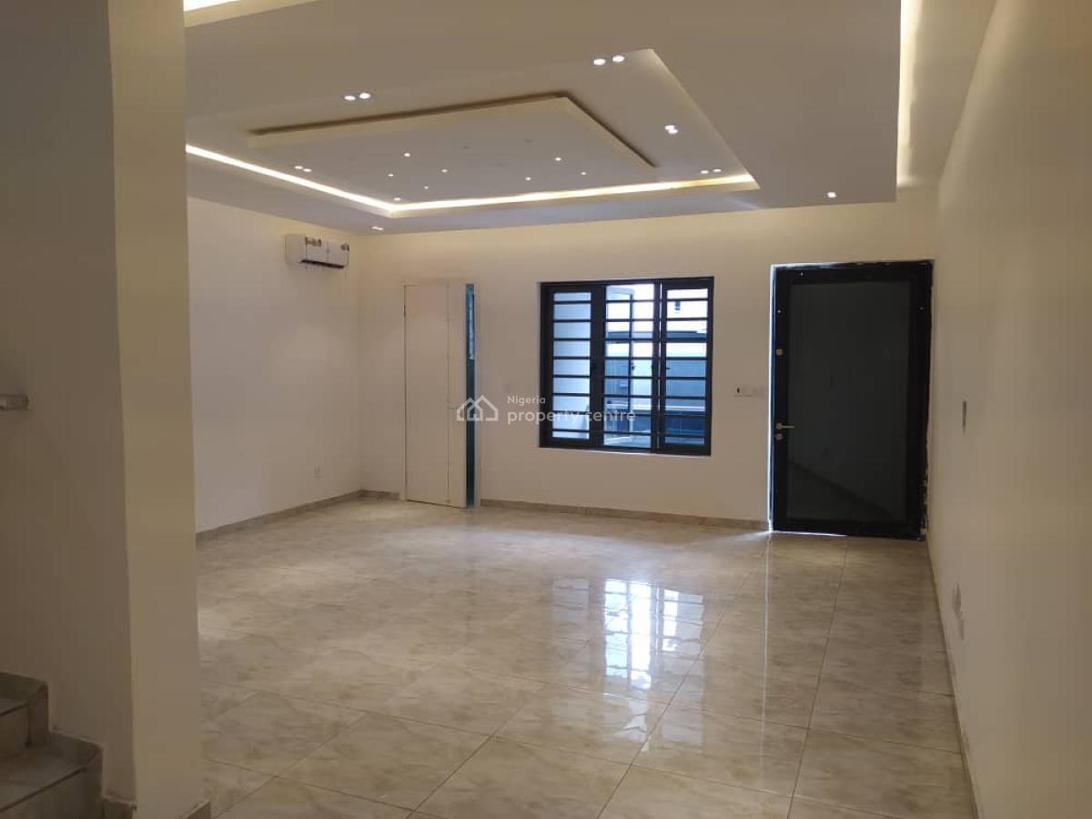 Luxury 4 Bedroom Terraced with a Bq, Lekki Phase 1, Lekki, Lagos, Terraced Duplex for Rent