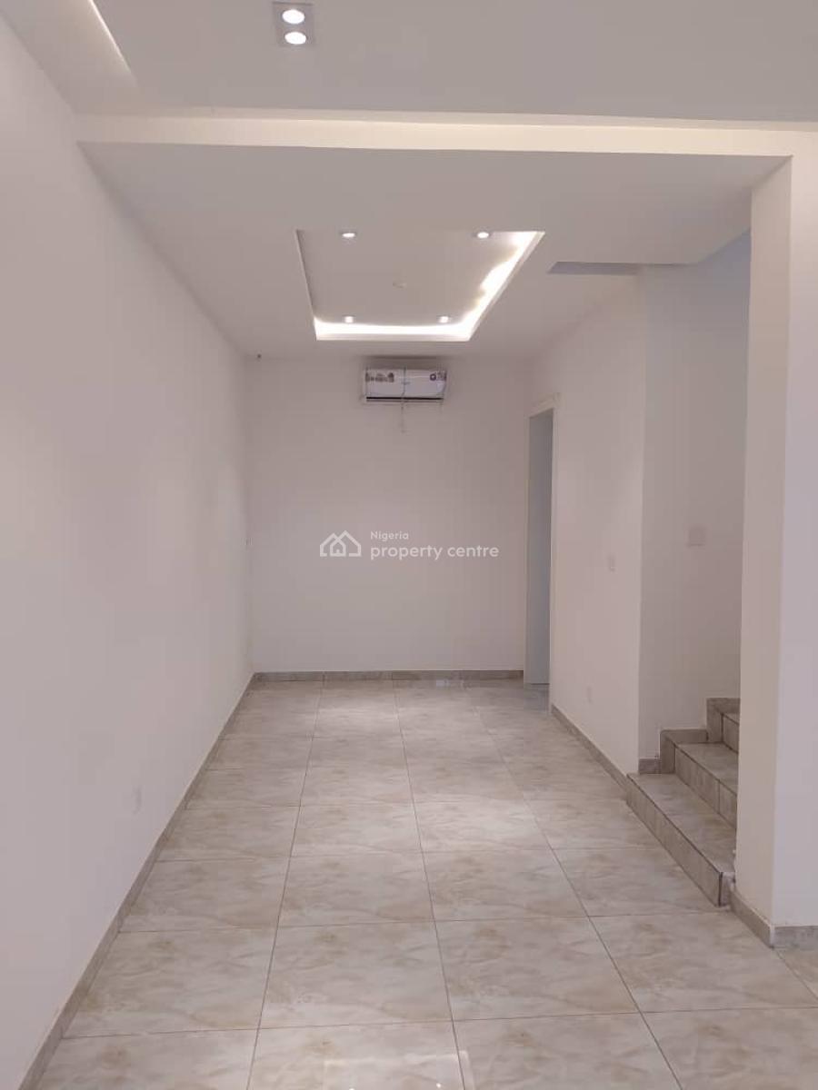 Luxury 4 Bedroom Terraced with a Bq, Lekki Phase 1, Lekki, Lagos, Terraced Duplex for Rent