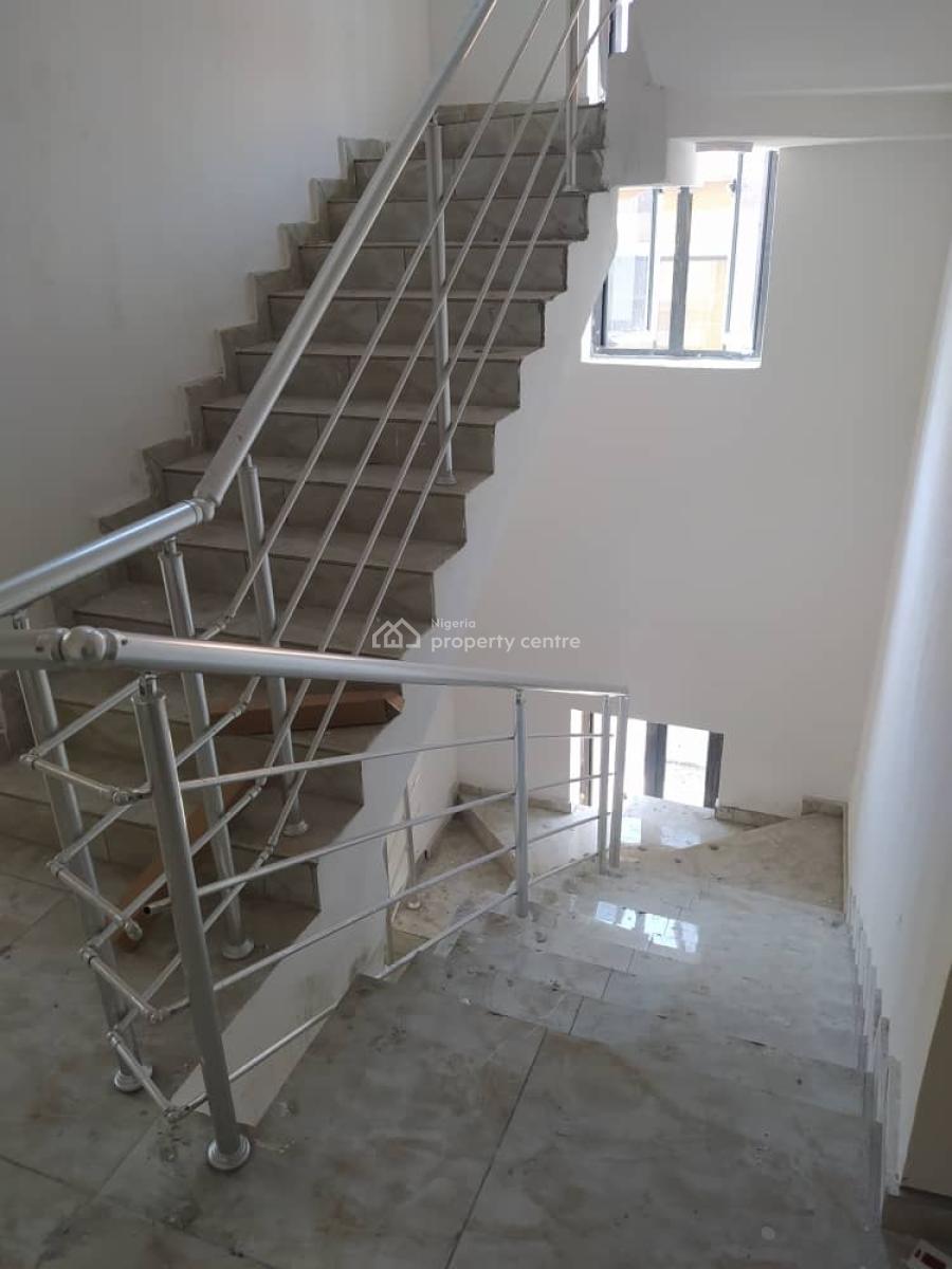 Luxury 4 Bedroom Terraced with a Bq, Lekki Phase 1, Lekki, Lagos, Terraced Duplex for Rent