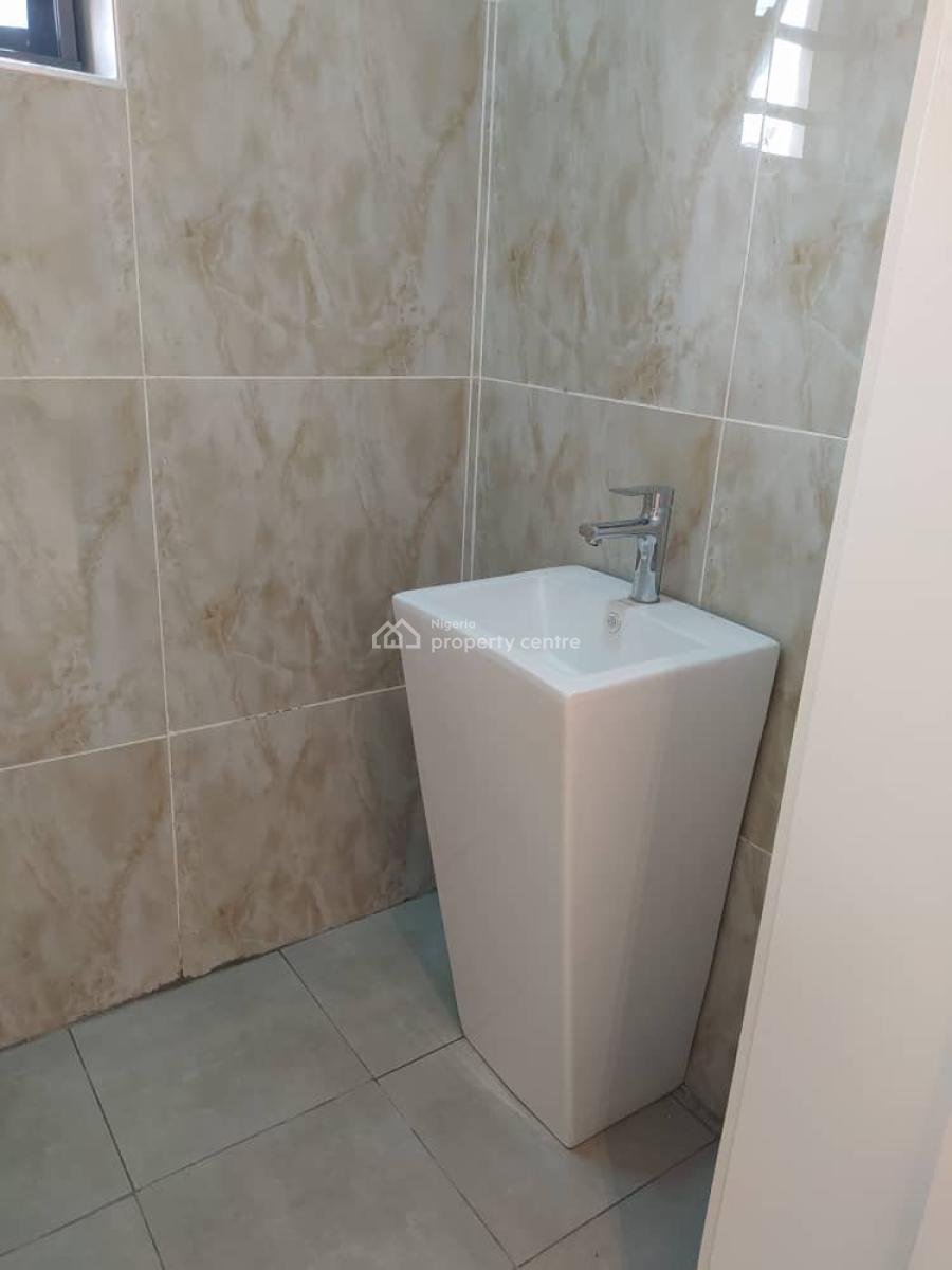 Luxury 4 Bedroom Terraced with a Bq, Lekki Phase 1, Lekki, Lagos, Terraced Duplex for Rent
