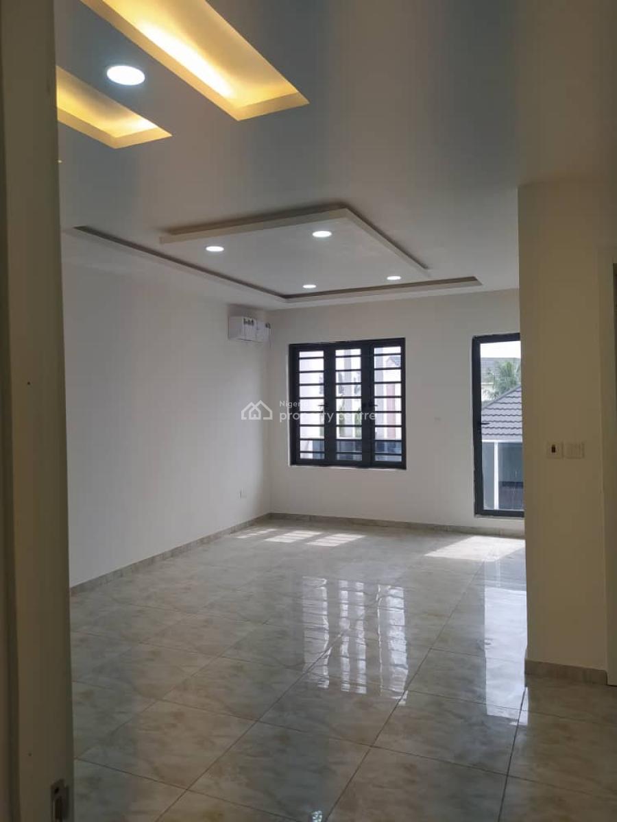 Luxury 4 Bedroom Terraced with a Bq, Lekki Phase 1, Lekki, Lagos, Terraced Duplex for Rent