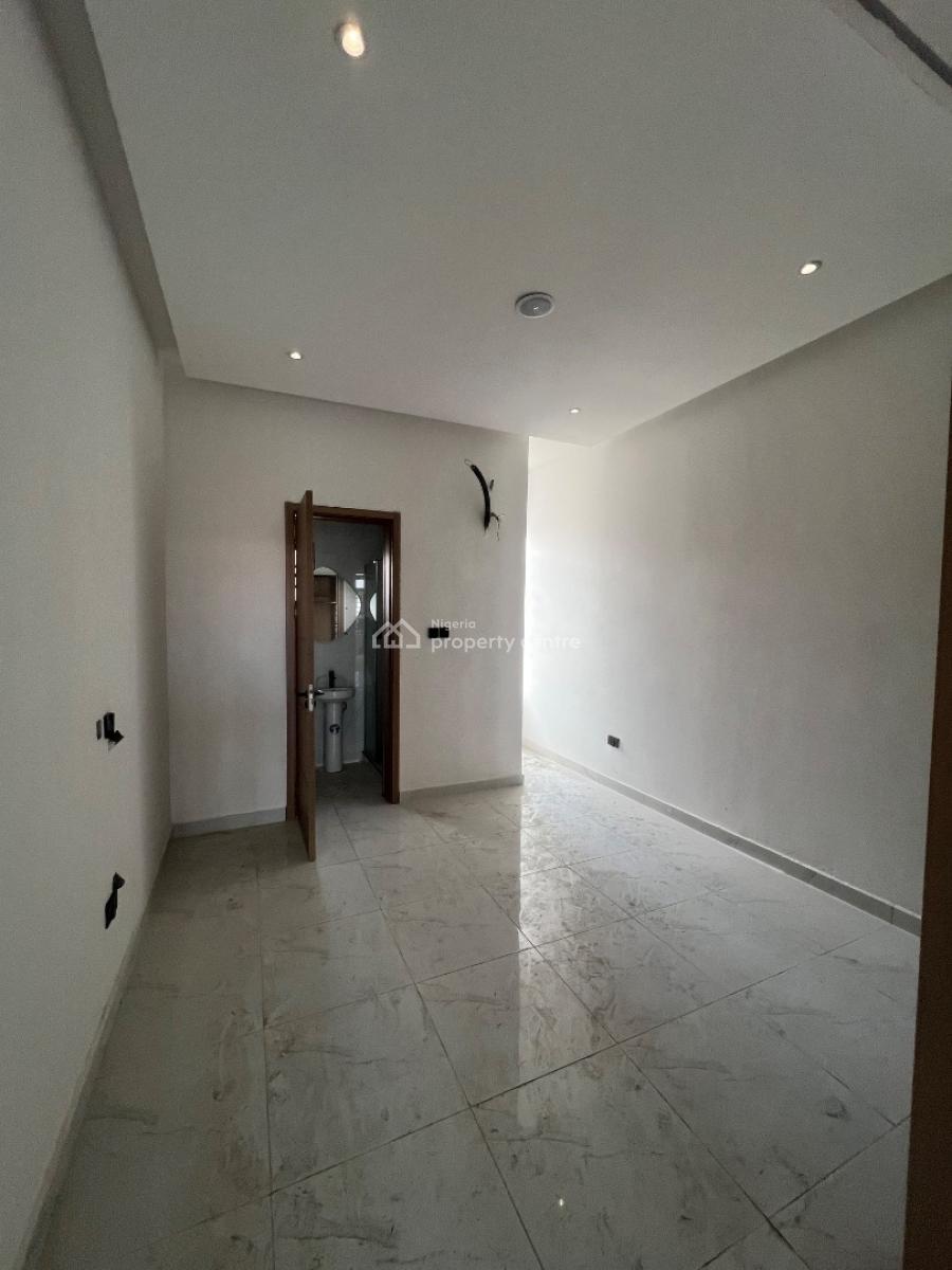 2bedroom Apartment, Lekki Phase 1, Lekki, Lagos, Flat / Apartment for Rent