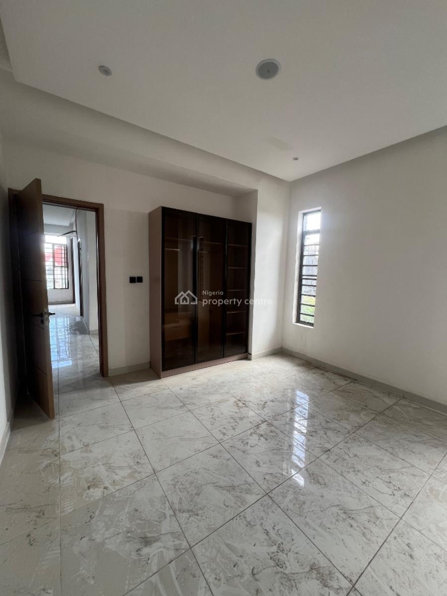 2bedroom Apartment, Lekki Phase 1, Lekki, Lagos, Flat / Apartment for Rent