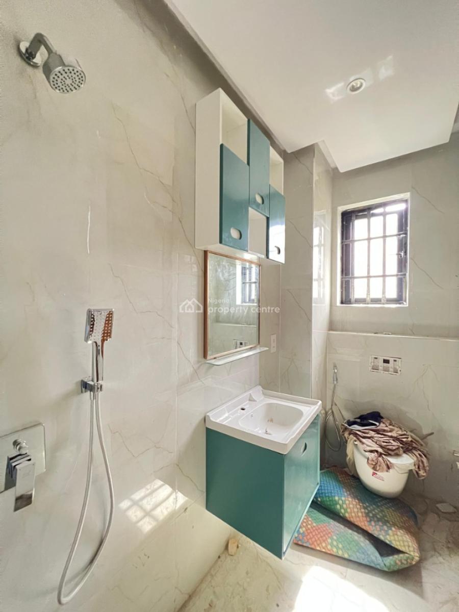 Exquisite 3 Bedroom Apartment with an Elevator in a Well Secured Estate, Ikoyi, Lagos, Flat / Apartment for Sale
