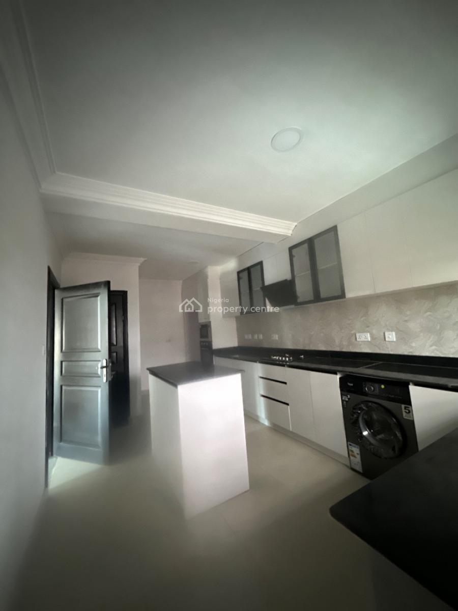 5bedrooms Semi Detached with 2 Rooms Bq Available, Lekki Phase 1, Lekki, Lagos, Semi-detached Duplex for Rent