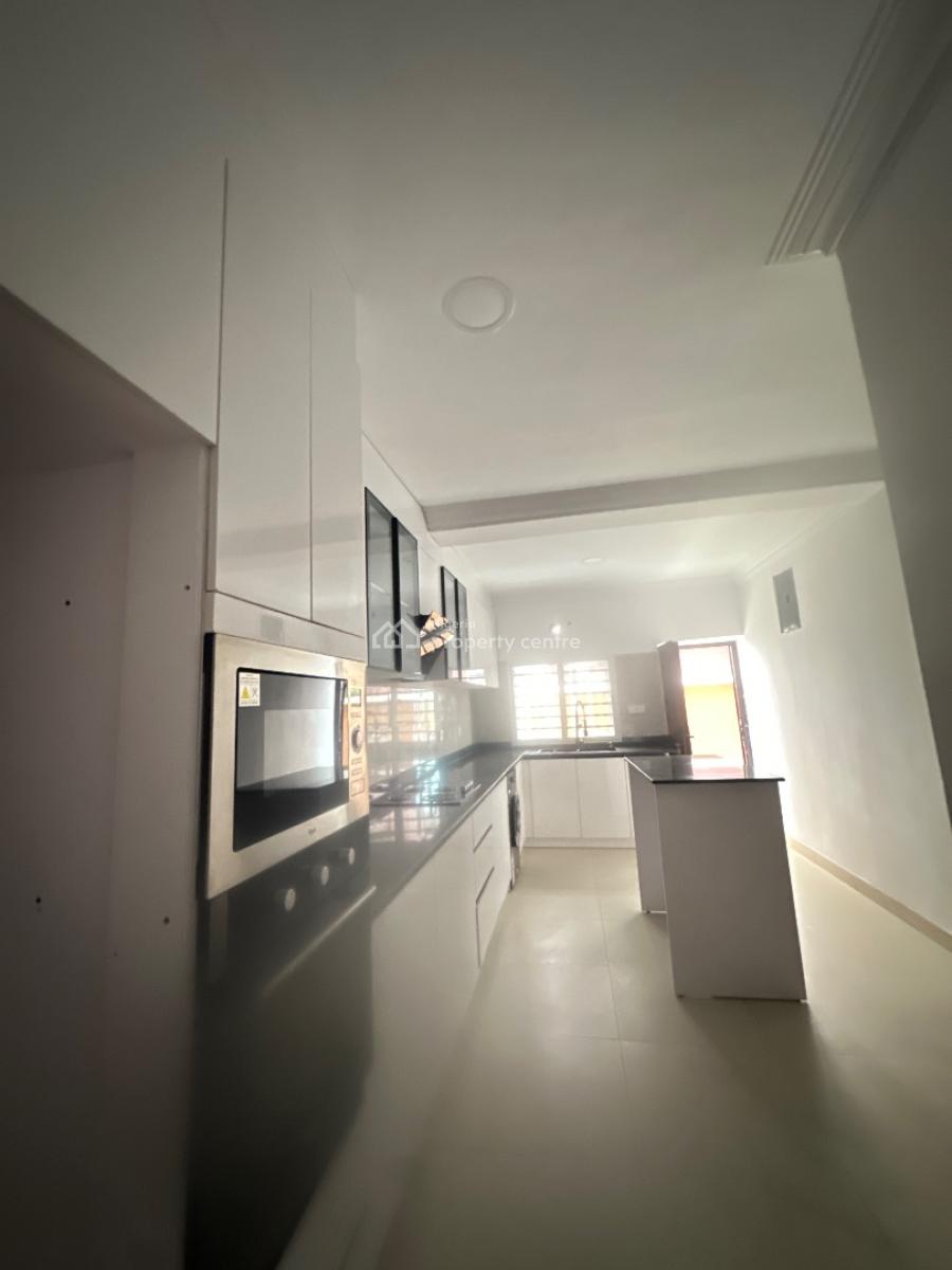 5bedrooms Semi Detached with 2 Rooms Bq Available, Lekki Phase 1, Lekki, Lagos, Semi-detached Duplex for Rent