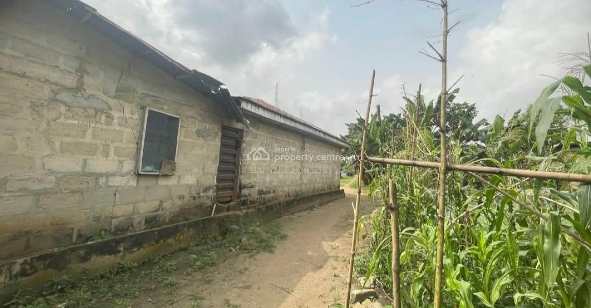 700sqm Investor-grade Property with Existing Structure, Atiku Abubakar Way, Uyo, Akwa Ibom, Mixed-use Land for Sale