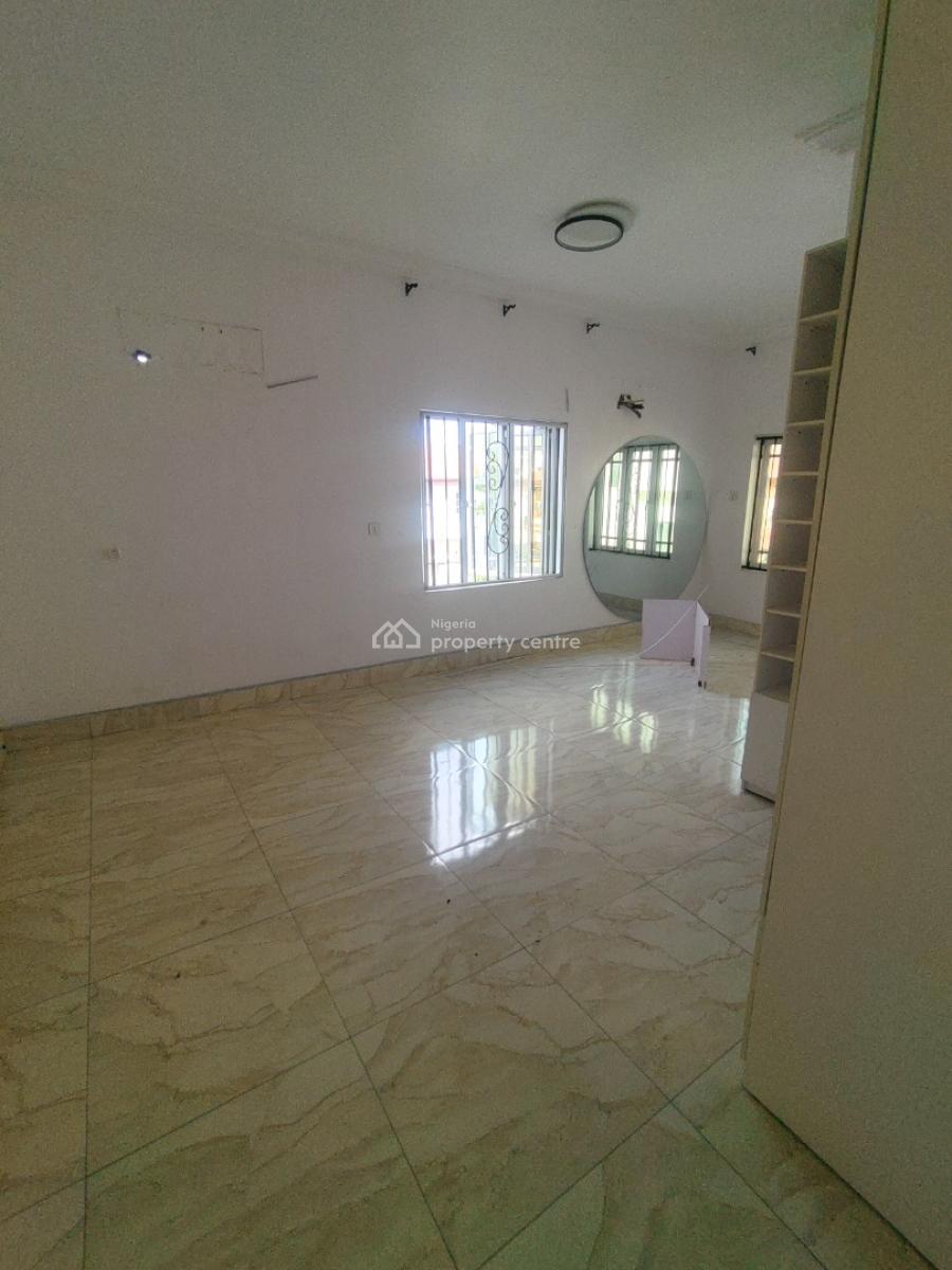 Spacious 2 Bedroom Maisonette, Estate Off Lekki County, Ikota, Lekki, Lagos, Flat / Apartment for Rent