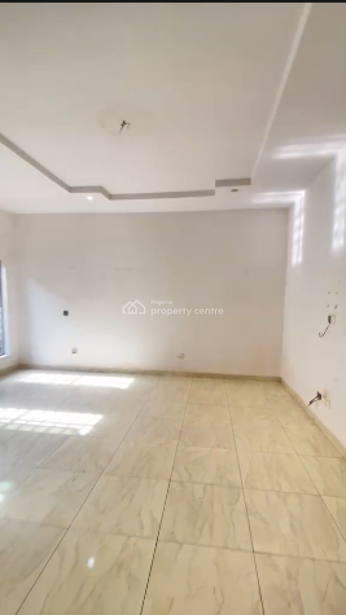 Executive Master Bedroom, Royal Pine, Orchid Rd, Lekki Phase 2, Lekki, Lagos, Flat / Apartment for Rent