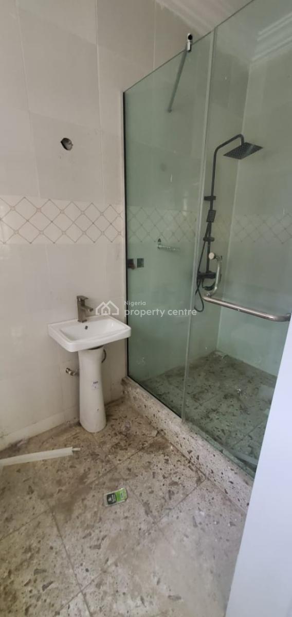 Spacious 2 Bedrooms Maisonette (flat)*, Lekki County, Lekki Expressway, Lekki, Lagos, Flat / Apartment for Rent