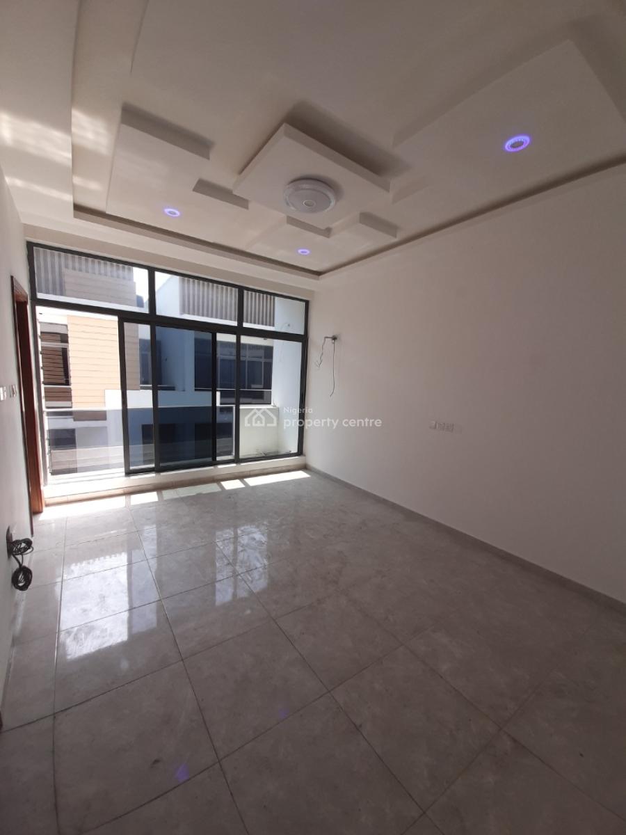 Serviced 4 Bedroom En-suite Townhouse. It Comes with a Mini Living Roo, Ikate Elegushi, Lekki, Lagos, Terraced Duplex for Rent