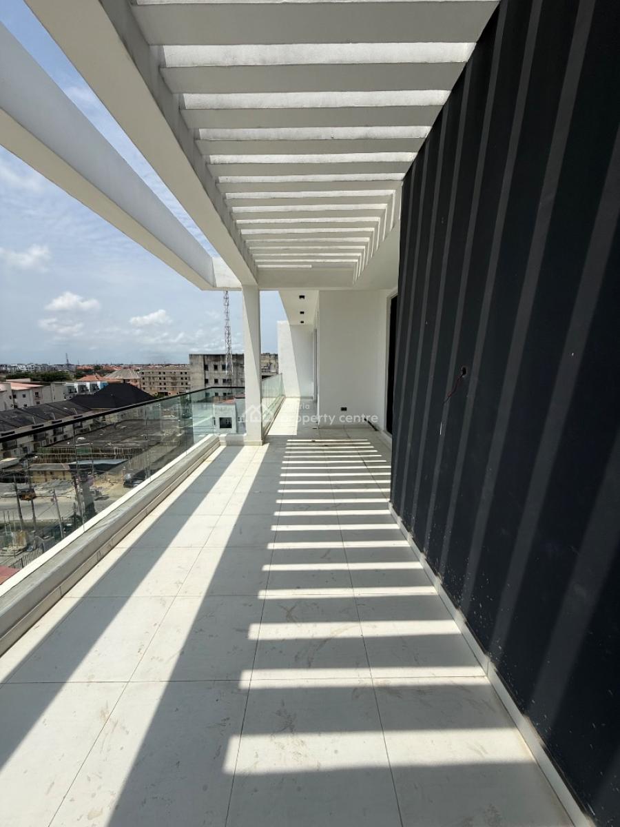 Serviced 3 Bedroom Penthouse with Elevator, Swimming Pool and Gym, Ikate By Lekki Phase 1, Ikate, Lekki, Lagos, Block of Flats for Sale