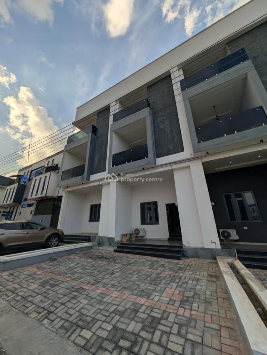 5-bedroom Triplex Built in Fotm of Terrace, Engr Lere Adigun Gra, Bashorun, Ibadan, Oyo, House for Sale