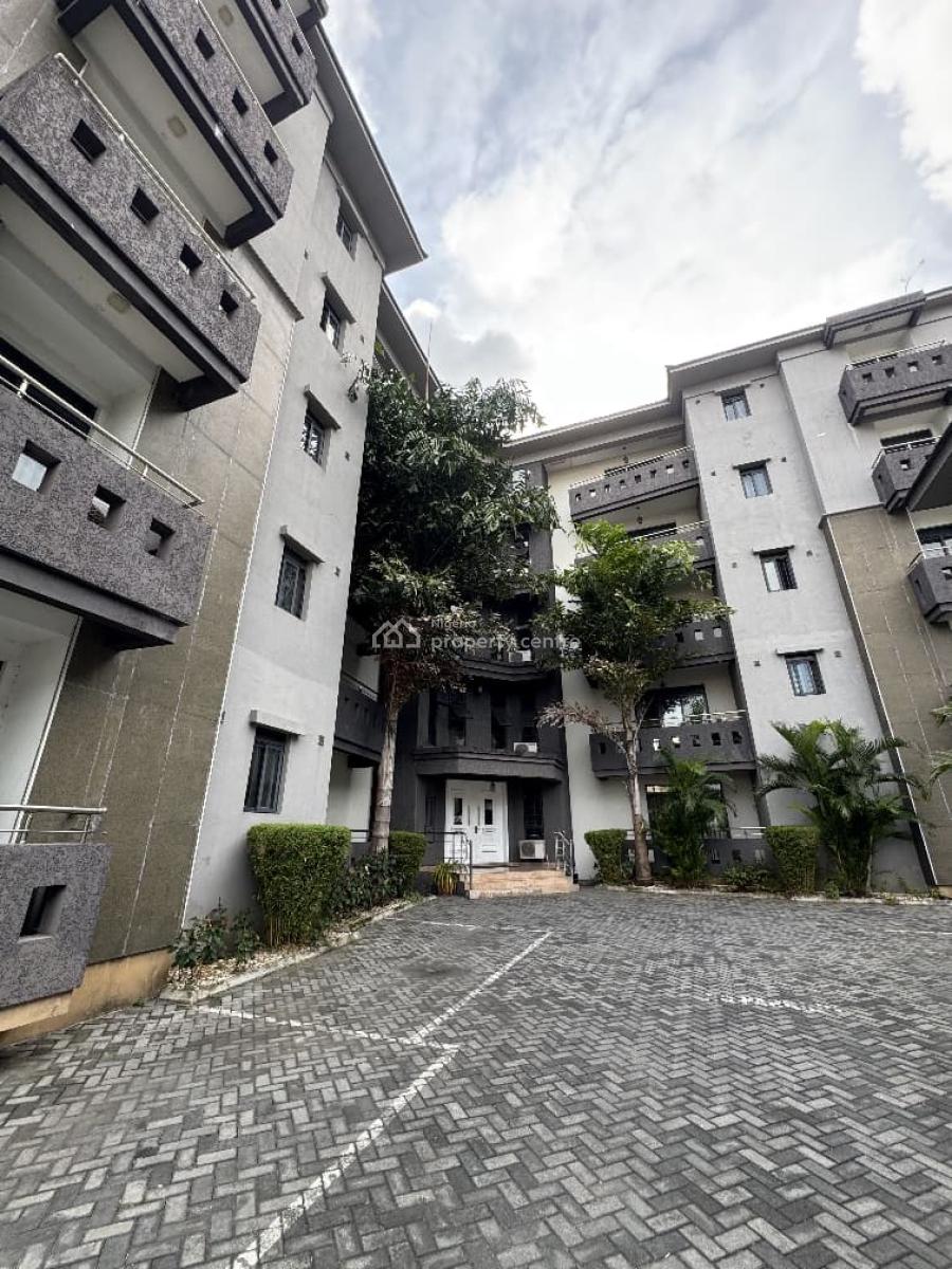 Spacious 3 Bedroom Apartment with Bq, Lekki Phase 1, Lekki, Lagos, Flat / Apartment for Rent