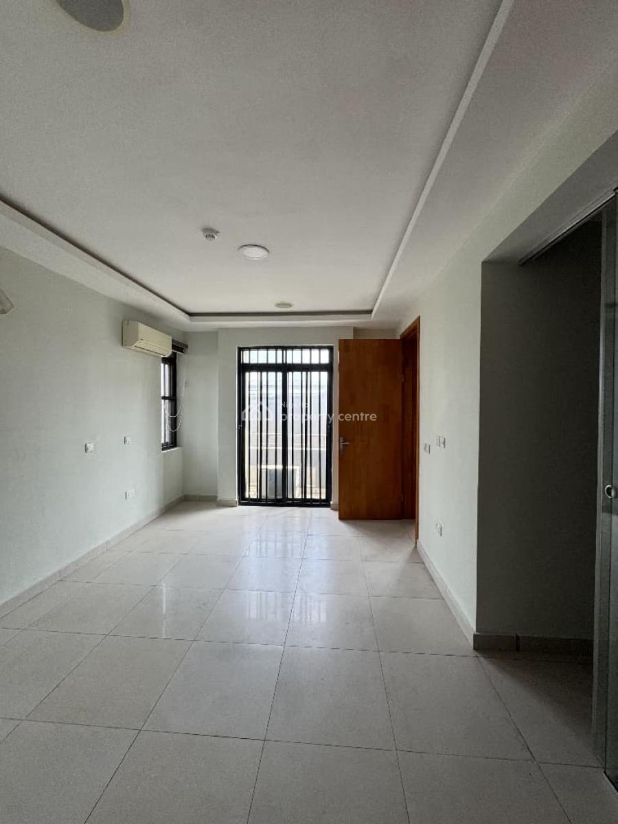 Spacious 3 Bedroom Apartment with Bq, Lekki Phase 1, Lekki, Lagos, Flat / Apartment for Rent