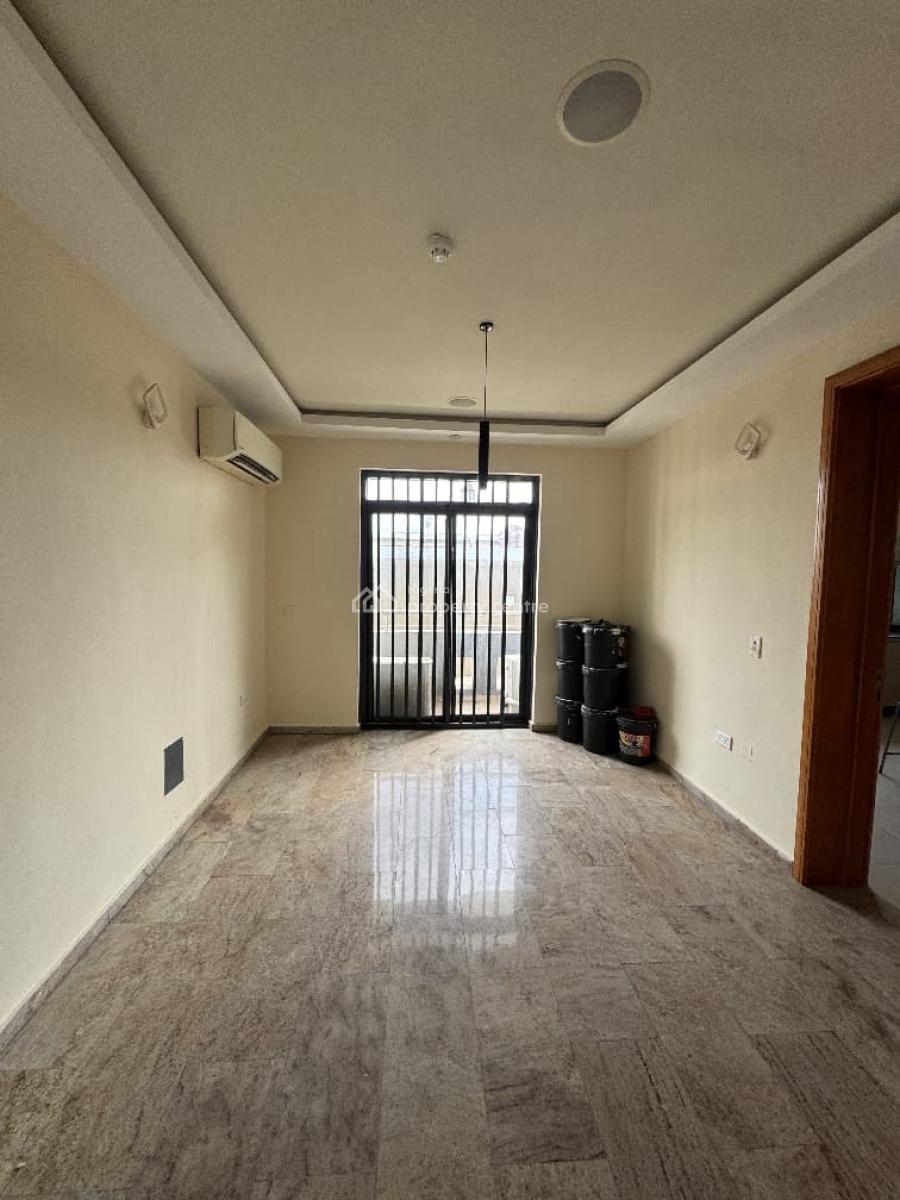 Spacious 3 Bedroom Apartment with Bq, Lekki Phase 1, Lekki, Lagos, Flat / Apartment for Rent