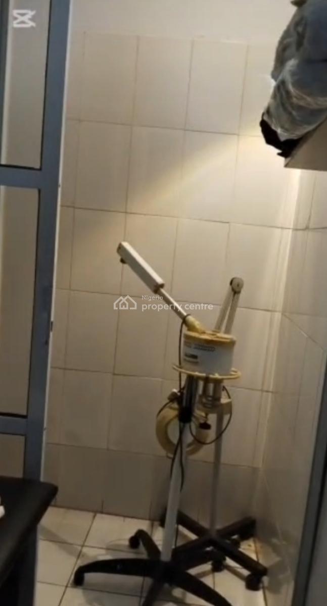 Fully Furnished Unisex Salon/ Spa 4th Avenue for Sell, Gwarinpa, Abuja, Shop for Rent