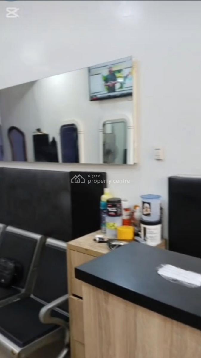 Fully Furnished Unisex Salon/ Spa 4th Avenue for Sell, Gwarinpa, Abuja, Shop for Rent