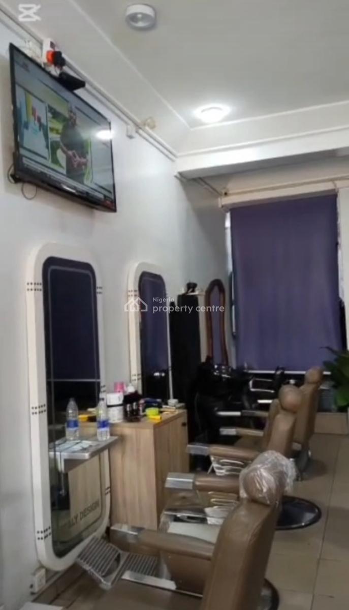 Fully Furnished Unisex Salon/ Spa 4th Avenue for Sell, Gwarinpa, Abuja, Shop for Rent