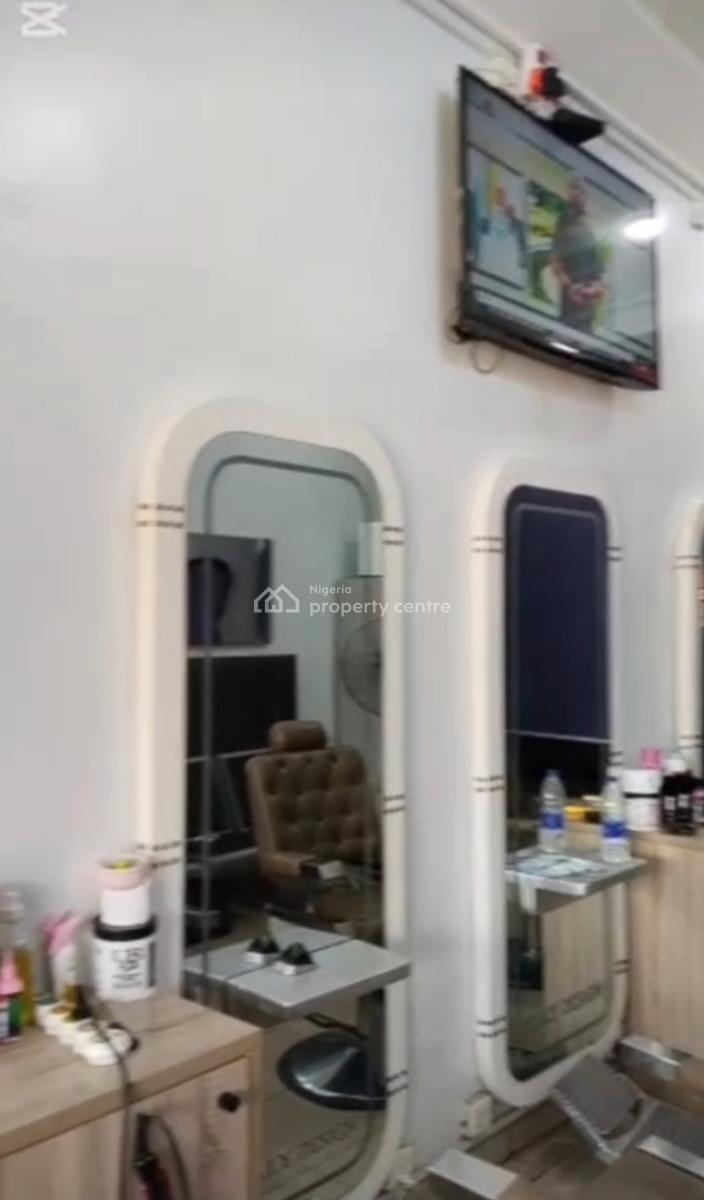 Fully Furnished Unisex Salon/ Spa 4th Avenue for Sell, Gwarinpa, Abuja, Shop for Rent