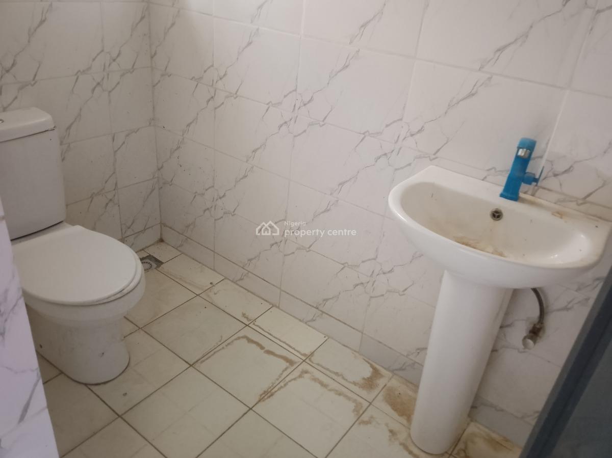 Luxury Two Bedroom Apartment, Opposite Stadium, Ushafa, Bwari, Abuja, Flat / Apartment for Rent