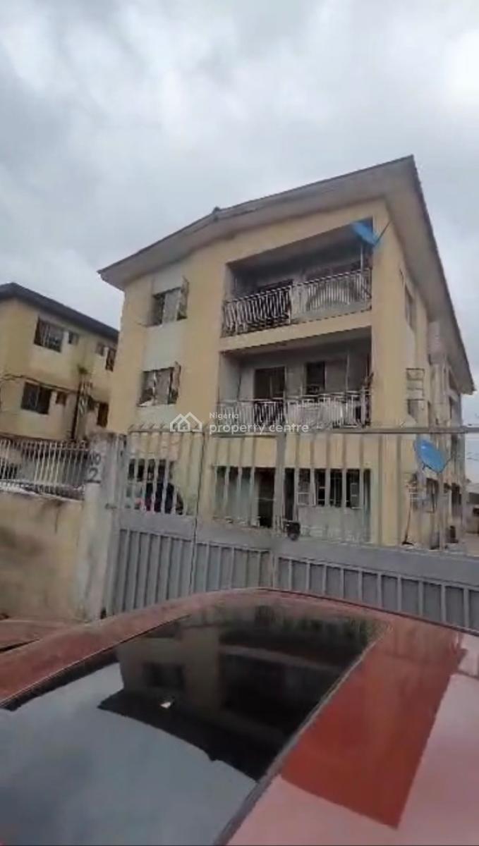 Block of 6 Nos of 2 Bedrooms Flat on a Plot Corner Piece., By Deeper Life Church Sholuyi Gbagada, Gbagada, Lagos, Block of Flats for Sale