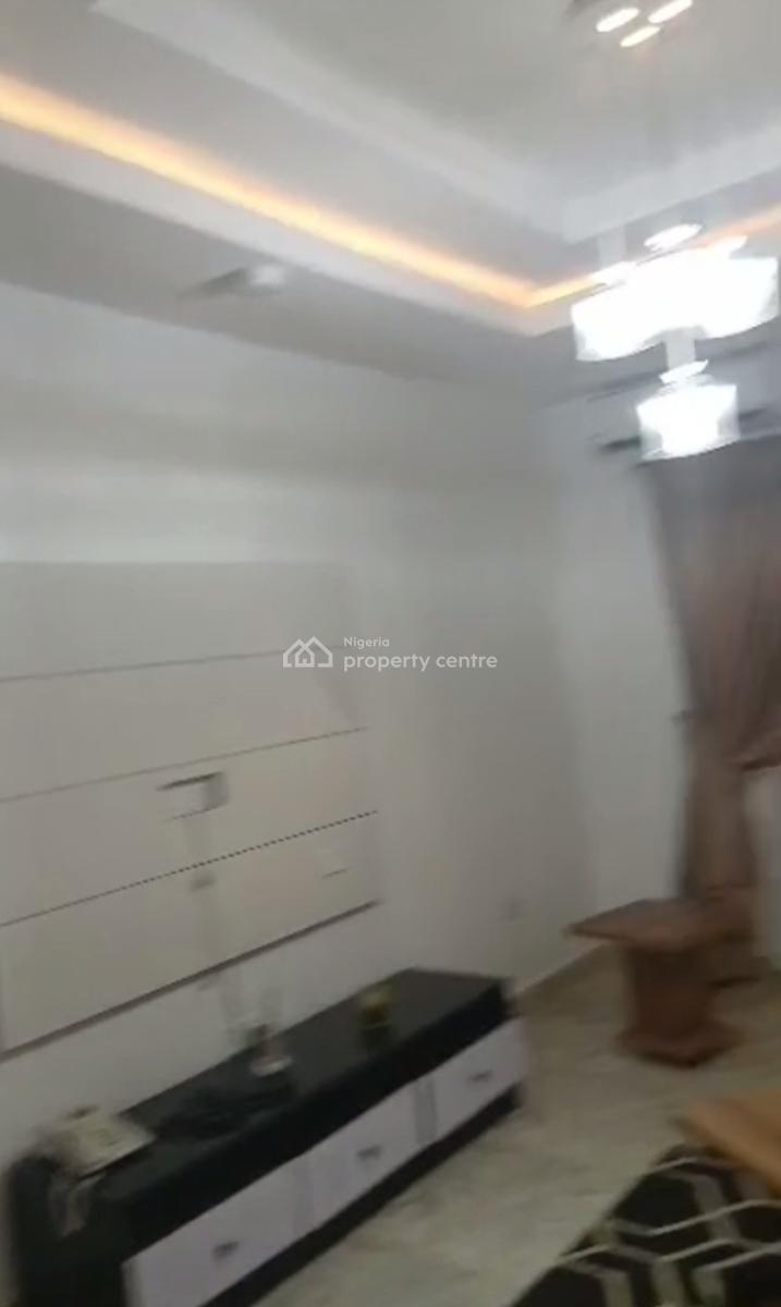 Serviced Spacious Standard Decent Three Bedroom Apartment, Life Camp, Abuja, Flat / Apartment for Rent