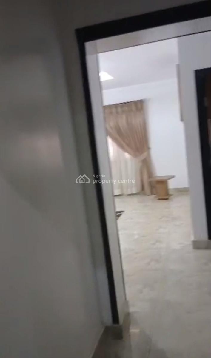 Serviced Spacious Standard Decent Three Bedroom Apartment, Life Camp, Abuja, Flat / Apartment for Rent