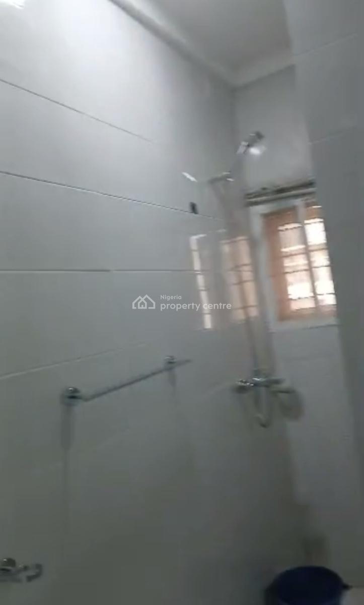 Serviced Spacious Standard Decent Three Bedroom Apartment, Life Camp, Abuja, Flat / Apartment for Rent